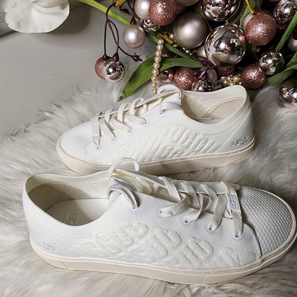 Ugg Dinale Graphic Knit TrainerWomens shoes size9 new - Picture 4 of 8